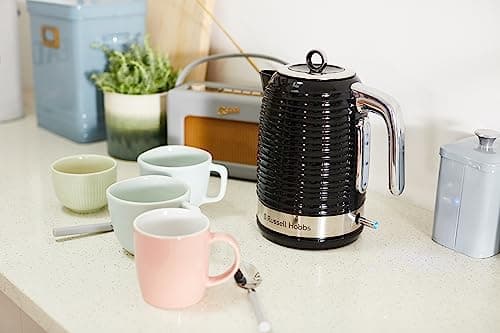 Bouilloire électrique Russell Hobbs Design & Performance Noir Ébullition Rapide 2400W